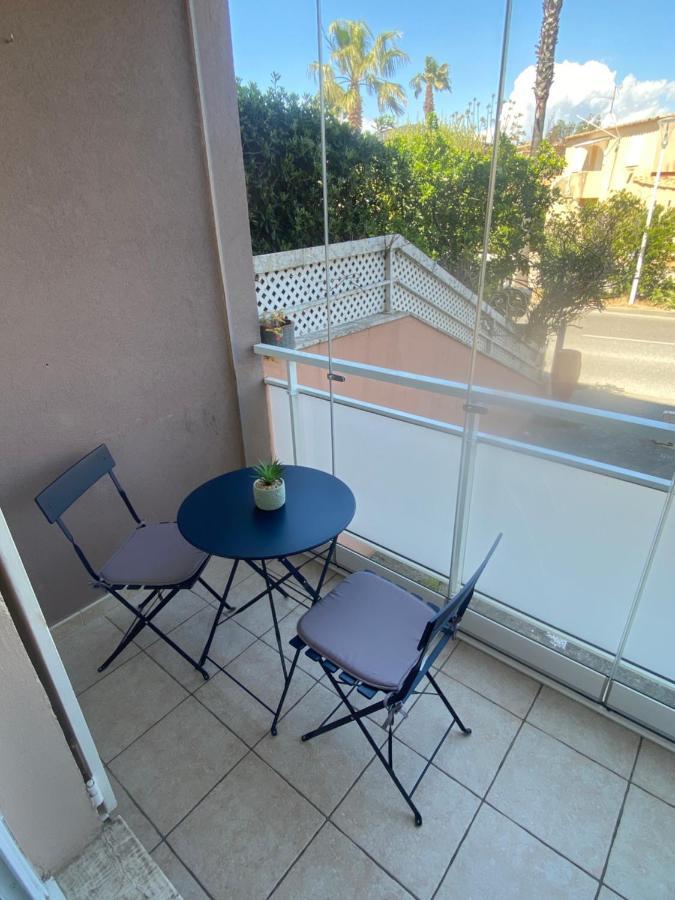 Studio Spacieux Avec Patio En Centre Ville Cavalaire-sur-Mer Exterior foto