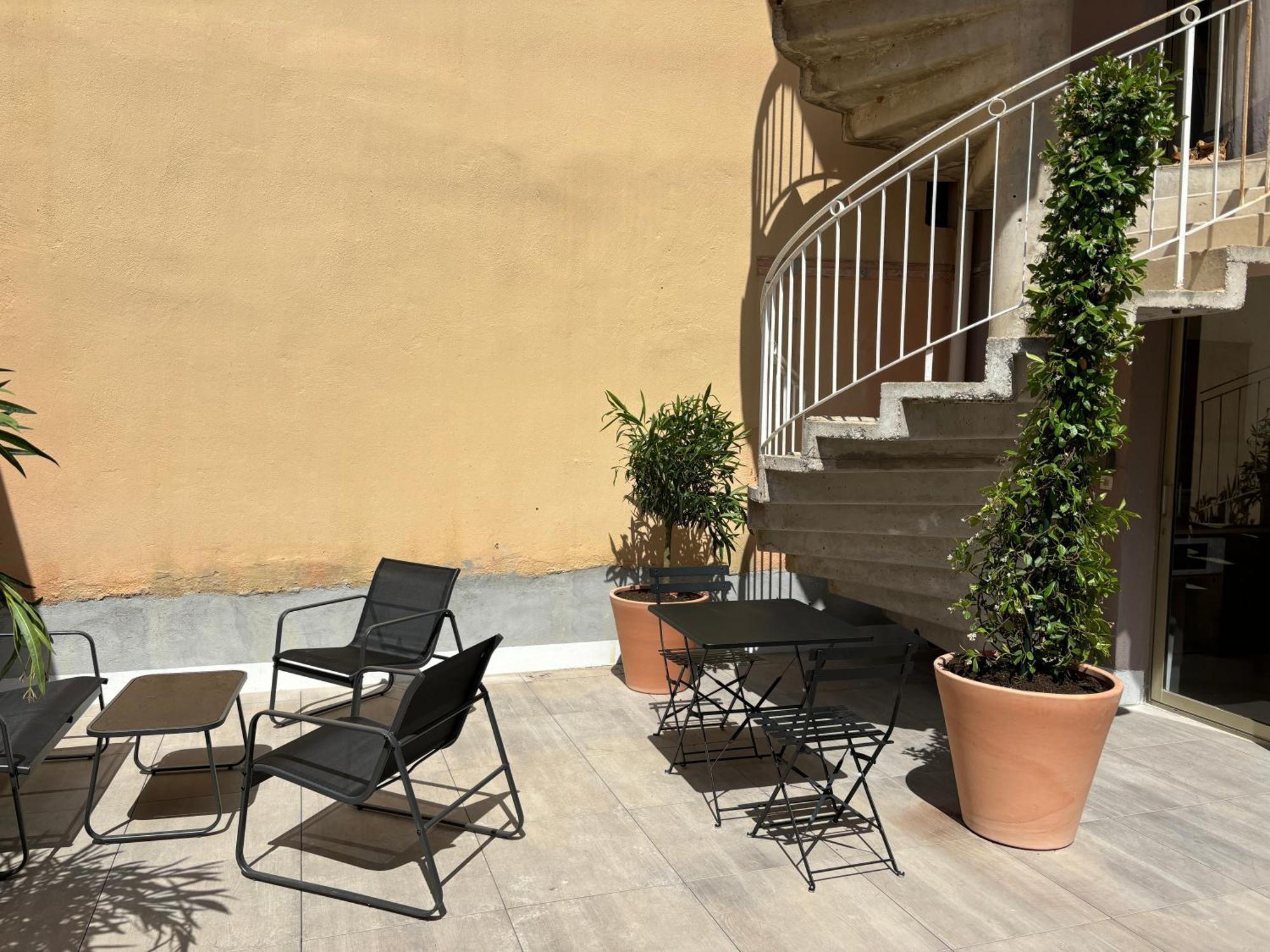 Studio Spacieux Avec Patio En Centre Ville Cavalaire-sur-Mer Exterior foto